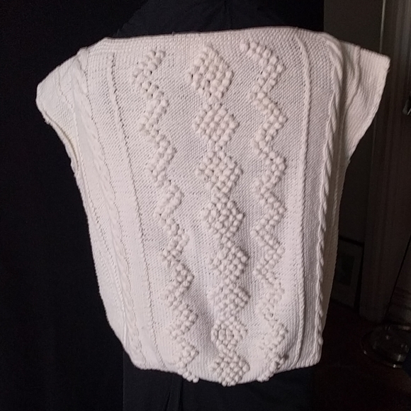 TOP - Picture 2 of 7